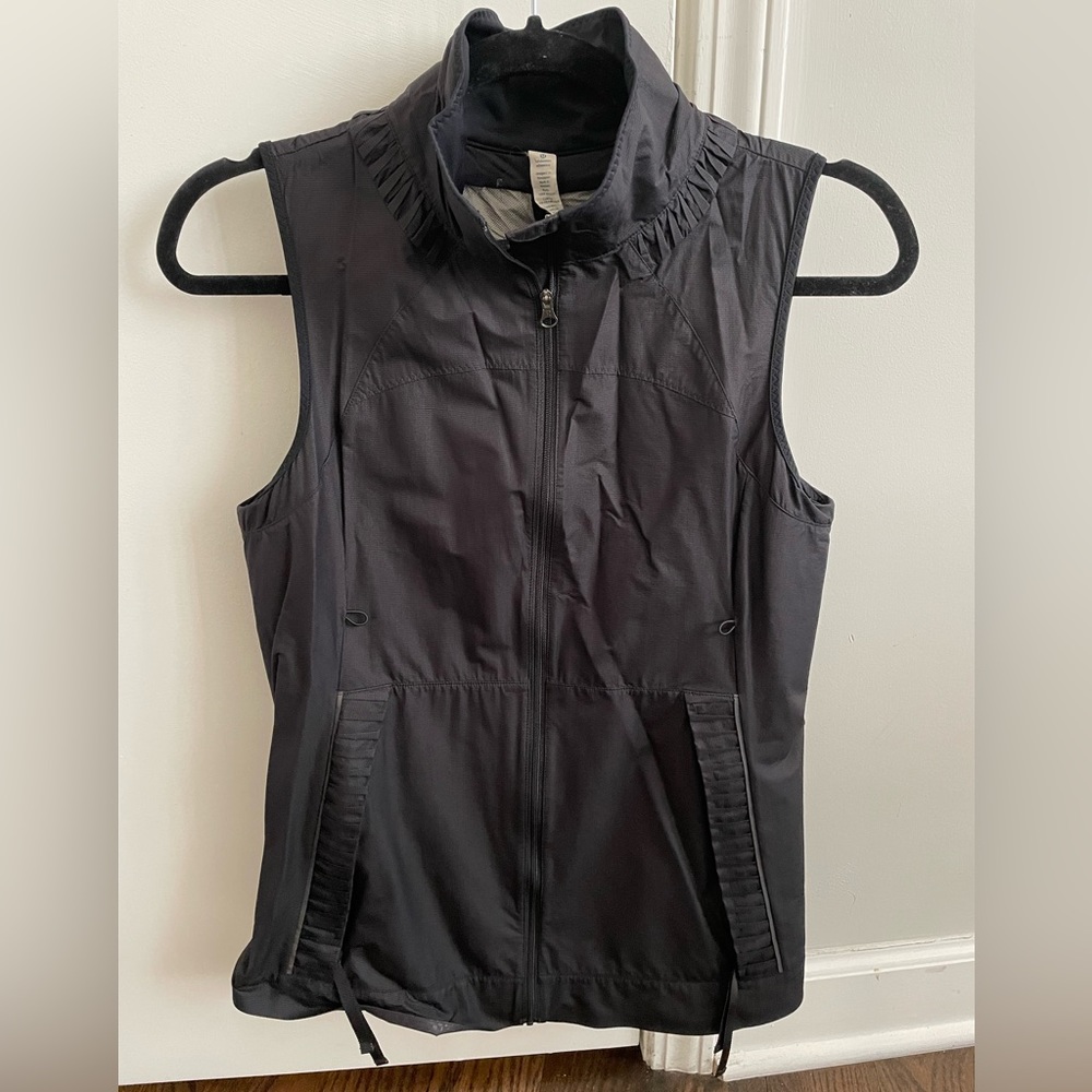 ✨Lululemon✨ Convertible Rain Jacket/Vest - Black - Size 8